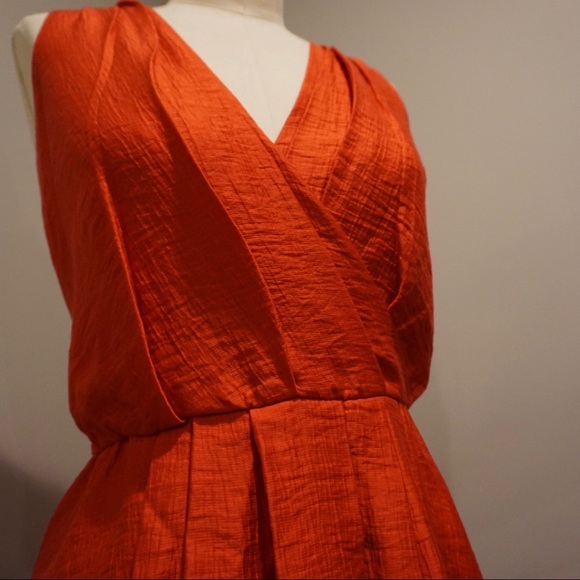 Cynthia Rowley Rust Red Pleated Dress - Picture 2 of 6